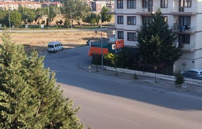CENTURY 21 PLUS'DAN SELÇUKLUDA ANA CADDE ÜZERİ 3+1 KİRALIK DAİRE