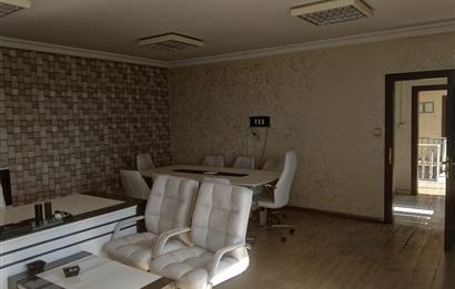 KIRŞEHİR OSB İÇİNDE KÖŞE PARSEL 3.000 m2 KAPALI ALANLI SATILIK FABRİKA