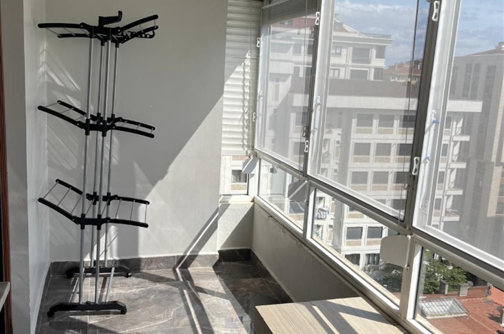 KADIKÖY ERENKÖY MAHALLESİNDE GÜVENLİKLİ GENİŞ BAKIMLI KİRALIÖ
