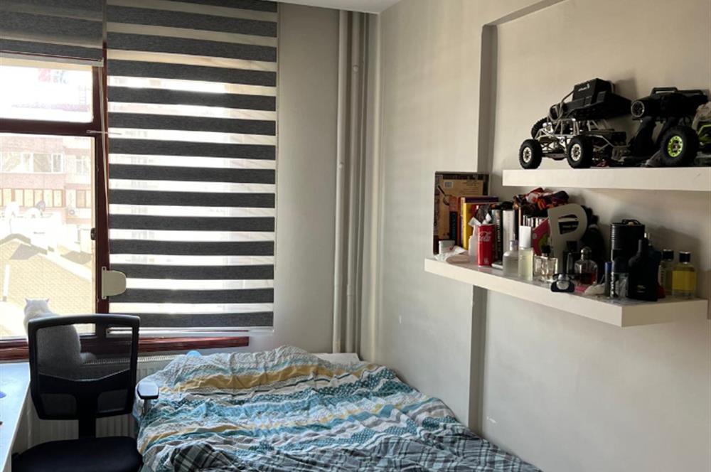 KADIKÖY ERENKÖY MAHALLESİNDE GÜVENLİKLİ GENİŞ BAKIMLI KİRALIÖ