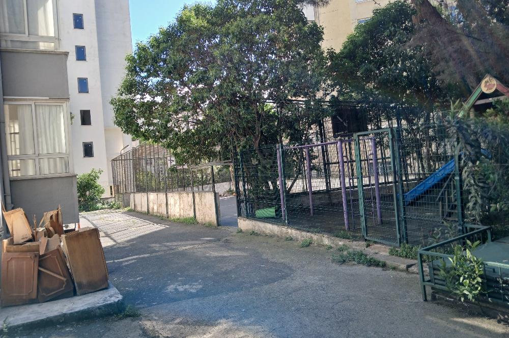KADIKÖY ERENKÖY MAHALLESİNDE GÜVENLİKLİ GENİŞ BAKIMLI KİRALIÖ