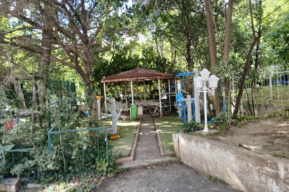 KADIKÖY ERENKÖY MAHALLESİNDE GÜVENLİKLİ GENİŞ BAKIMLI KİRALIÖ