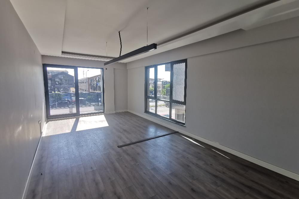 CENTURY 21 EWA'DAN DEMİRCİ'DE CADDE ÜZERİ KİRALIK 2+1 DAİRE !!!