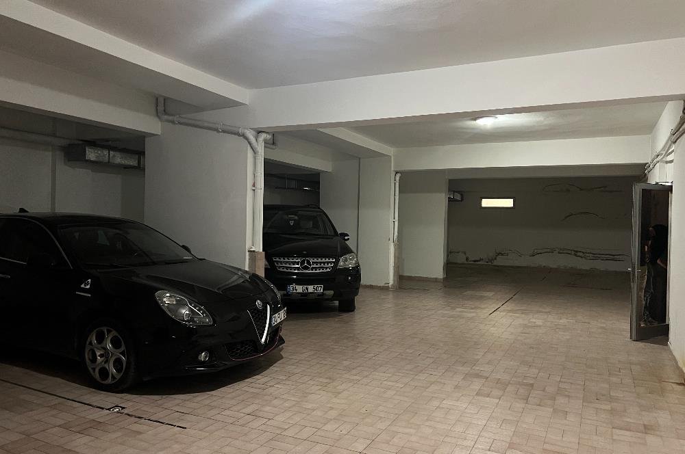 ALTUNİZADE DE HARİKA KONUMDA KAPALI YÜZME HAVUZLU SATILIK DAİRE