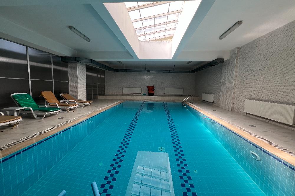 ALTUNİZADE DE HARİKA KONUMDA KAPALI YÜZME HAVUZLU SATILIK DAİRE