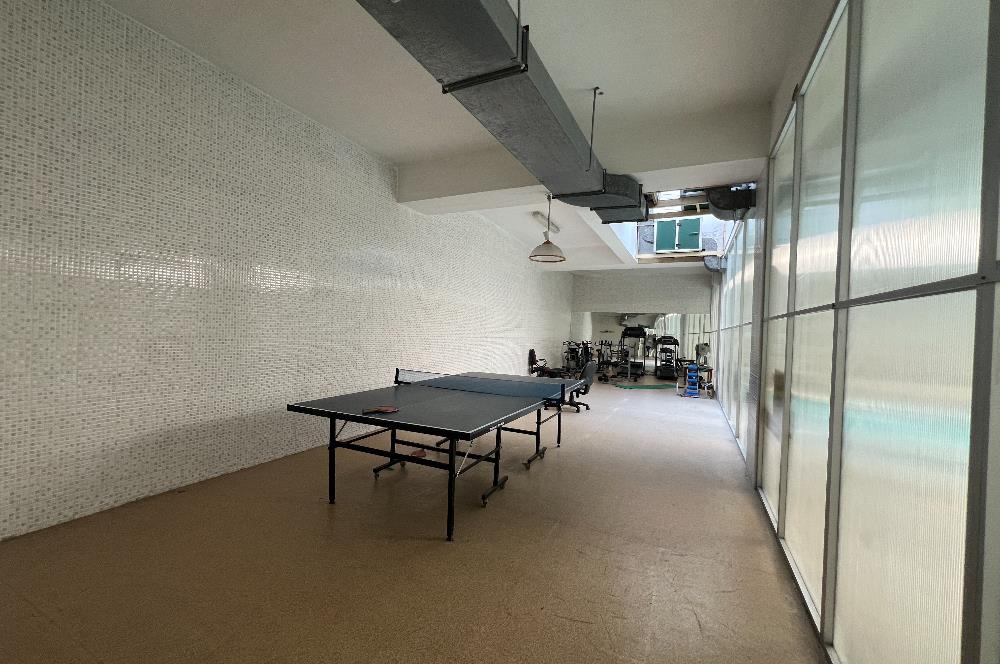 ALTUNİZADE DE HARİKA KONUMDA KAPALI YÜZME HAVUZLU SATILIK DAİRE