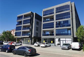 CENTURY 21 EWA'DAN DEMİRCİ'DE CADDE ÜZERİ KİRALIK 2+1 DAİRE !!!