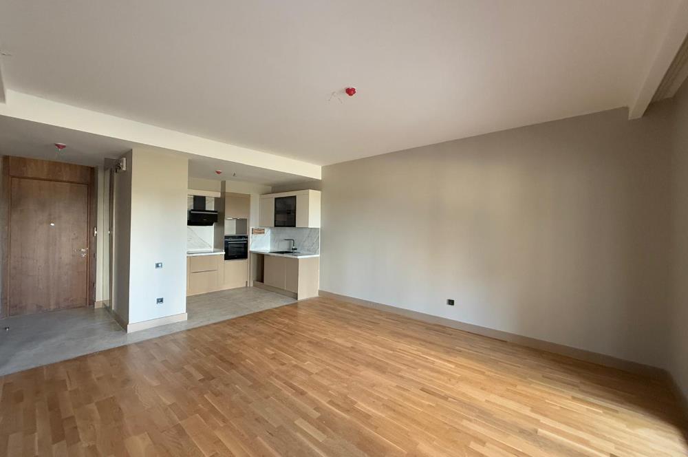 NEVAPORT İNCEKTE PEYZAJ MANZARALI BALKONLU 1+1 KİRALIK DAİRE