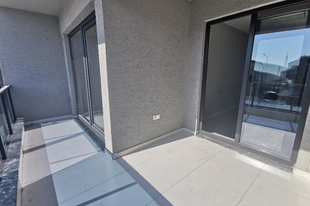 CENTURY 21 EWA'DAN DEMİRCİ'DE CADDE ÜZERİ KİRALIK 2+1 DAİRE !!!