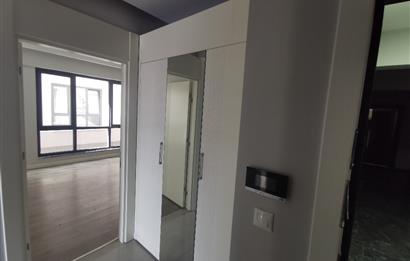 CENTURY 21 EWA'DAN DEMİRCİ'DE CADDE ÜZERİ KİRALIK 2+1 DAİRE !!!