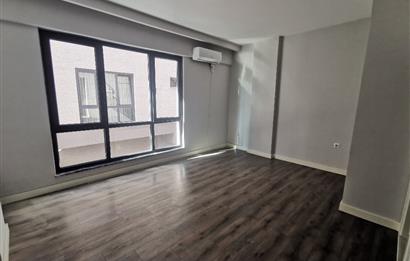 CENTURY 21 EWA'DAN DEMİRCİ'DE CADDE ÜZERİ KİRALIK 2+1 DAİRE !!!