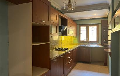 ALTUNİZADE DE HARİKA KONUMDA KAPALI YÜZME HAVUZLU SATILIK DAİRE