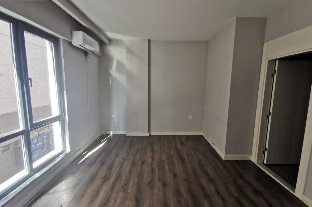 CENTURY 21 EWA'DAN DEMİRCİ'DE CADDE ÜZERİ KİRALIK 2+1 DAİRE !!!