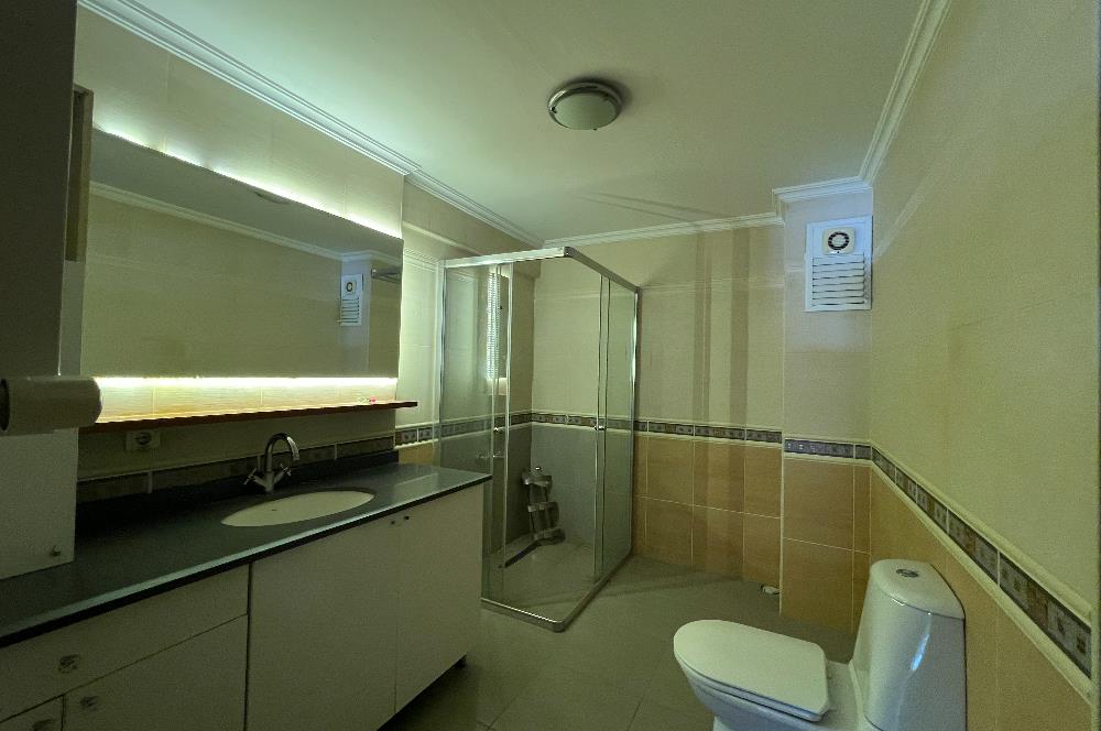 ALTUNİZADE DE HARİKA KONUMDA KAPALI YÜZME HAVUZLU SATILIK DAİRE