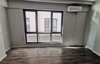 CENTURY 21 EWA'DAN DEMİRCİ'DE CADDE ÜZERİ KİRALIK 2+1 DAİRE !!!