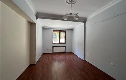 ALTUNİZADE DE HARİKA KONUMDA KAPALI YÜZME HAVUZLU SATILIK DAİRE