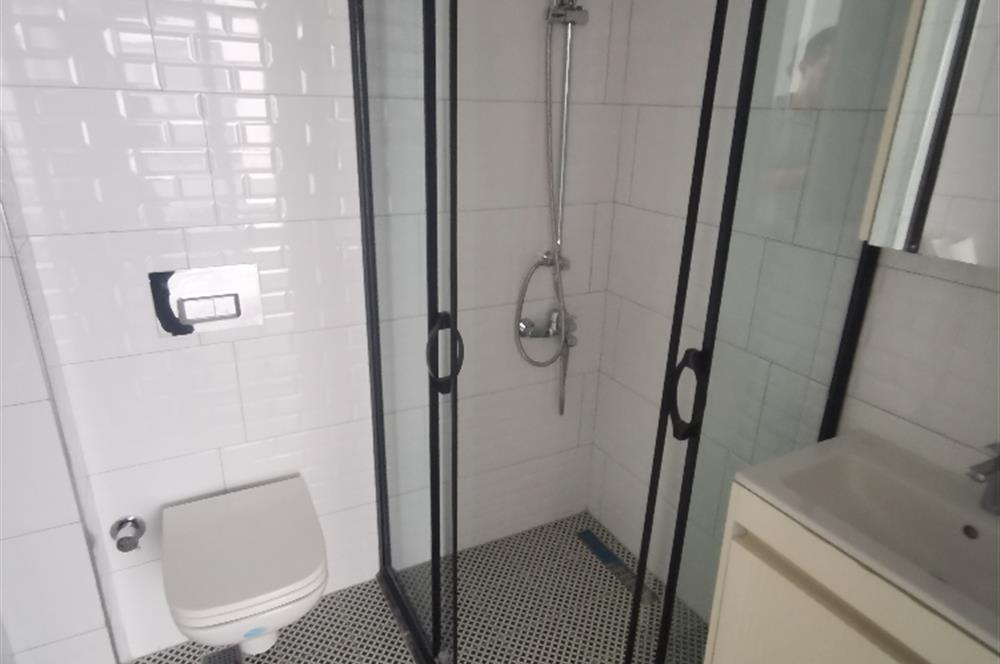 CENTURY 21 EWA'DAN DEMİRCİ'DE CADDE ÜZERİ KİRALIK 2+1 DAİRE !!!