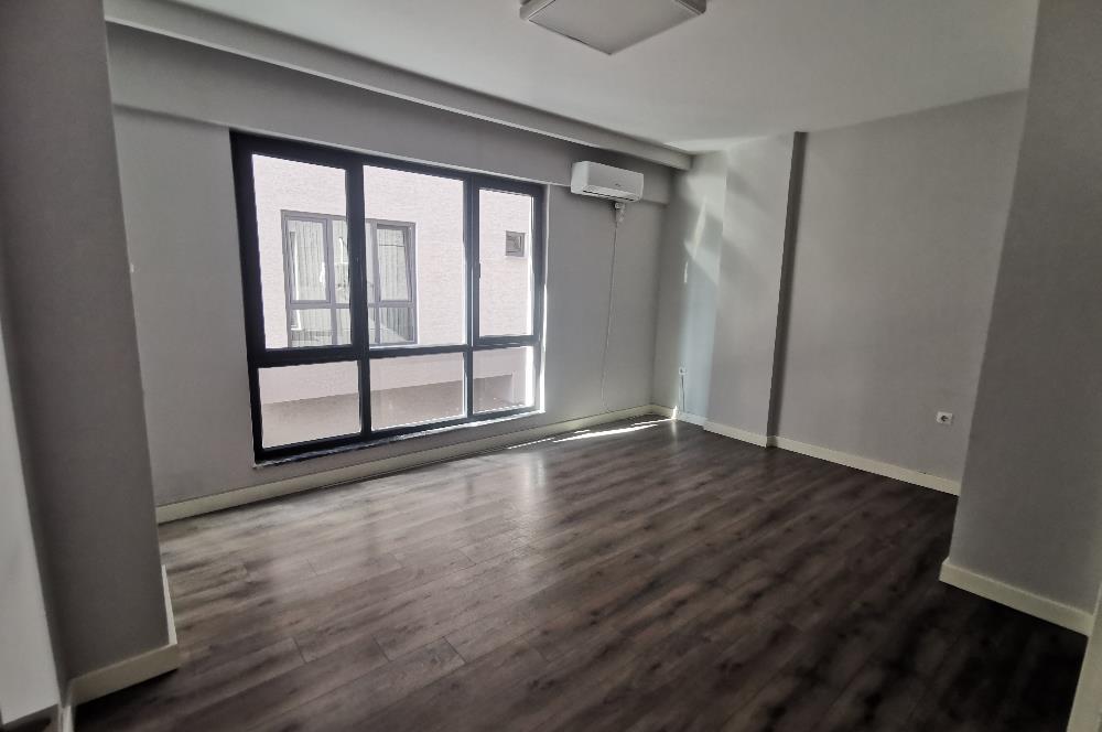CENTURY 21 EWA'DAN DEMİRCİ'DE CADDE ÜZERİ KİRALIK 2+1 DAİRE !!!