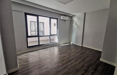 CENTURY 21 EWA'DAN DEMİRCİ'DE CADDE ÜZERİ KİRALIK 2+1 DAİRE !!!