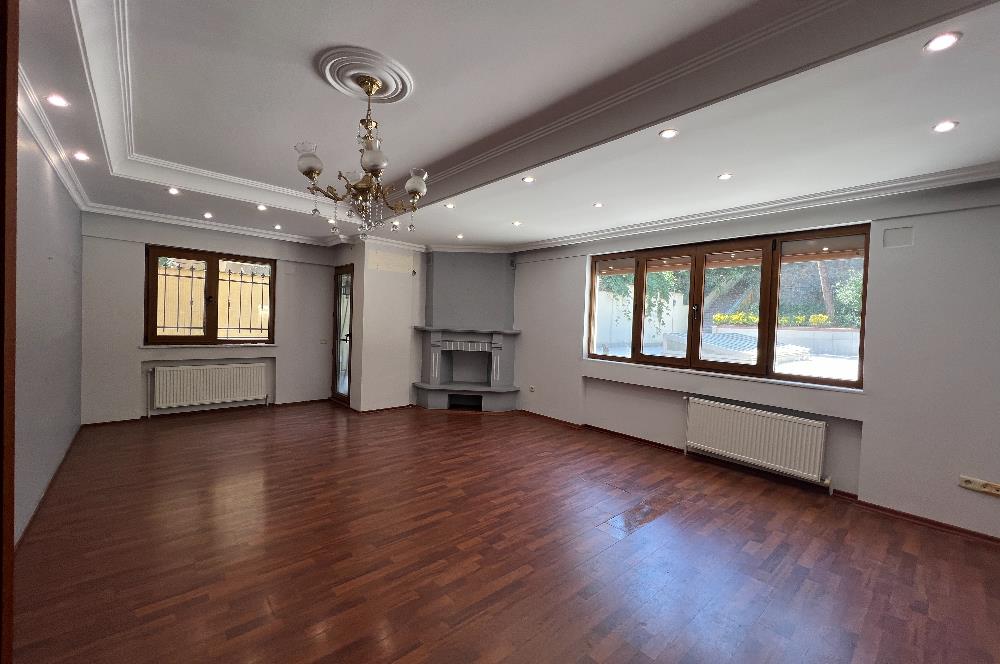 ALTUNİZADE DE HARİKA KONUMDA KAPALI YÜZME HAVUZLU SATILIK DAİRE