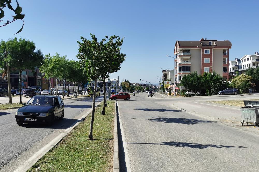 CENTURY 21 EWA'DAN DEMİRCİ'DE CADDE ÜZERİ KİRALIK 2+1 DAİRE !!!