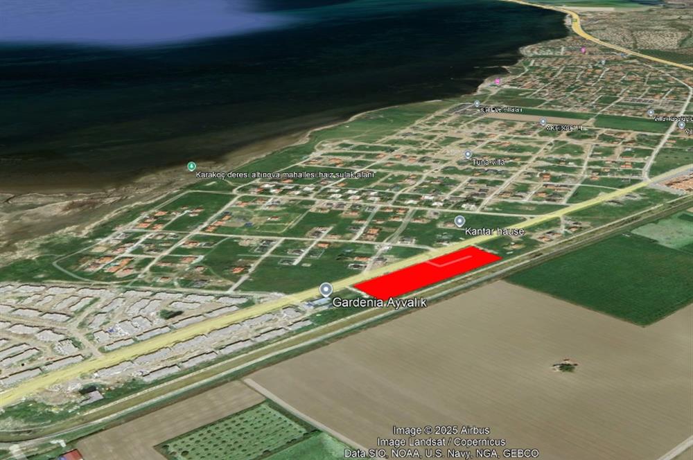 Altınovada Satılık,Site İçinde,226 m² Villa Arsası Denize 400mt
