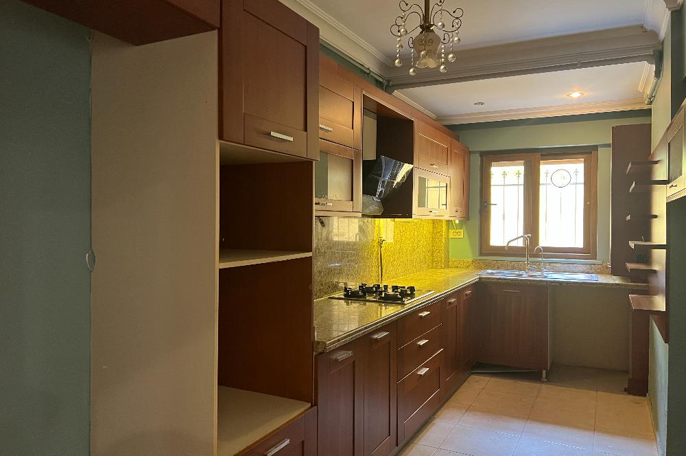 ALTUNİZADE DE HARİKA KONUMDA KAPALI YÜZME HAVUZLU SATILIK DAİRE