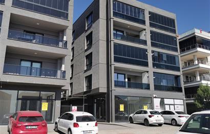 CENTURY 21 EWA'DAN DEMİRCİ'DE CADDE ÜZERİ KİRALIK 2+1 DAİRE !!!