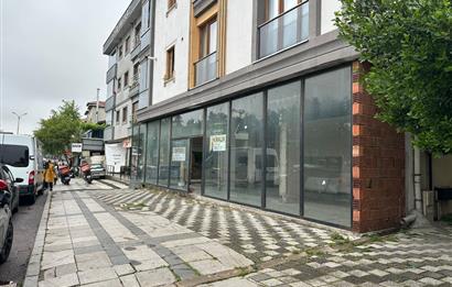 ATAŞEHİR KAYIŞDAĞI'NDA 230m2 KİRALIK DÜKKAN