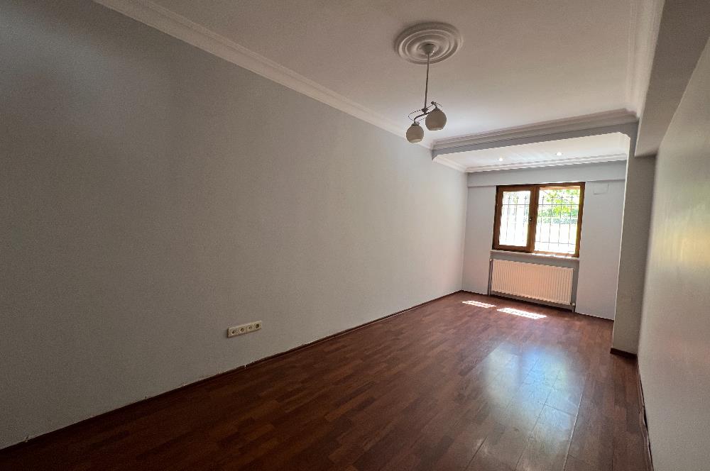 ALTUNİZADE DE HARİKA KONUMDA KAPALI YÜZME HAVUZLU SATILIK DAİRE