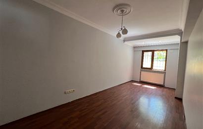 ALTUNİZADE DE HARİKA KONUMDA KAPALI YÜZME HAVUZLU SATILIK DAİRE