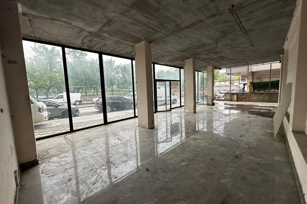 ATAŞEHİR KAYIŞDAĞI'NDA 230m2 KİRALIK DÜKKAN