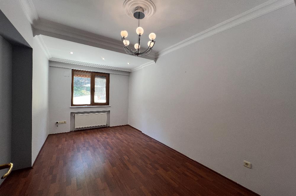 ALTUNİZADE DE HARİKA KONUMDA KAPALI YÜZME HAVUZLU SATILIK DAİRE
