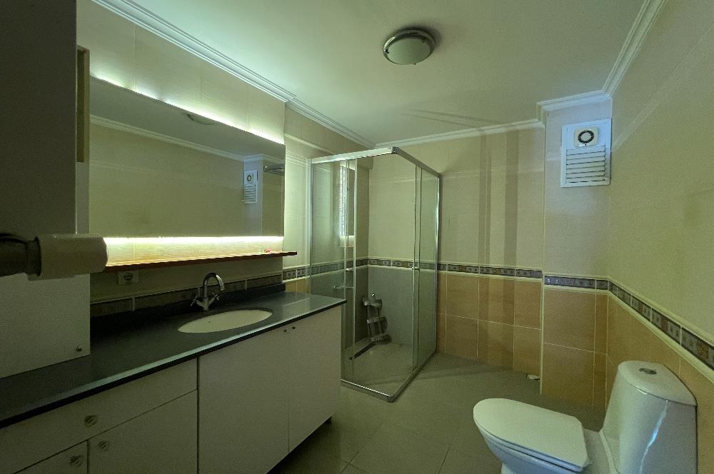 ALTUNİZADE DE HARİKA KONUMDA KAPALI YÜZME HAVUZLU SATILIK DAİRE