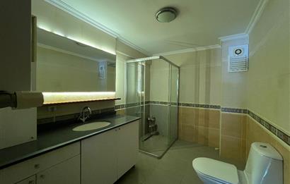 ALTUNİZADE DE HARİKA KONUMDA KAPALI YÜZME HAVUZLU SATILIK DAİRE