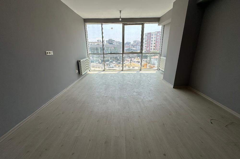 ÇEKMEKÖY TAŞDELEN ŞİLE OTOBAN CEPHE OFİS KATI