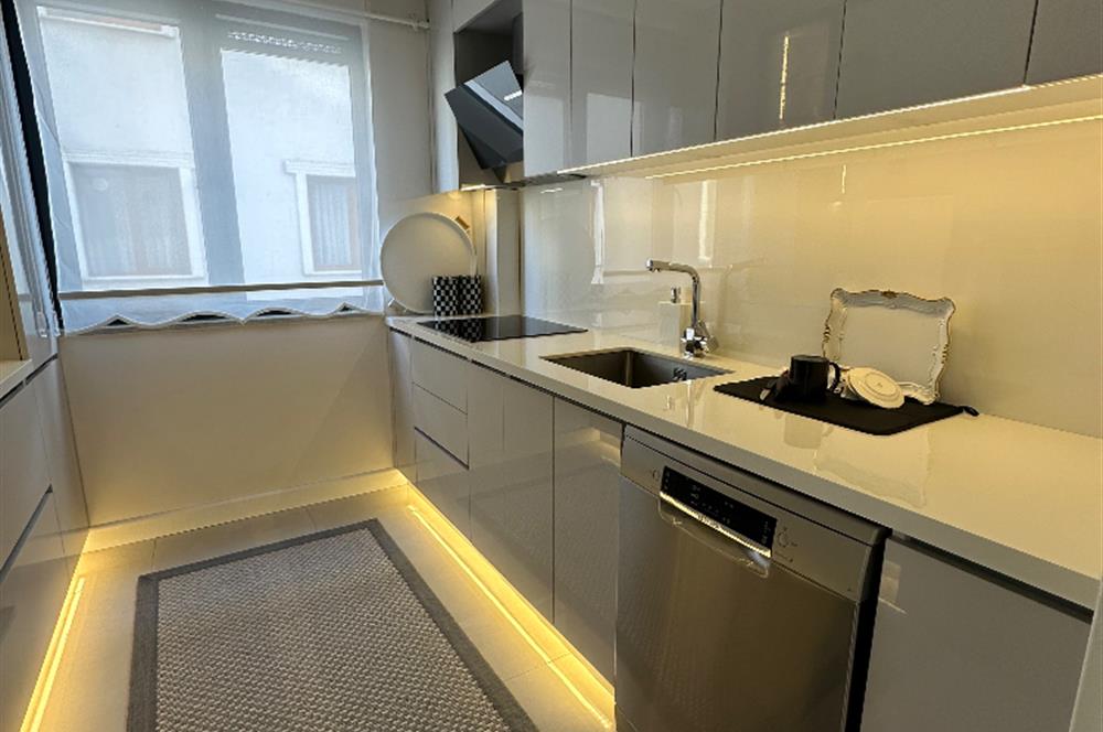 ÇEKMEKÖY TAŞDELEN MERKEZDE SATILIK 2+1 LÜKS DAİRE