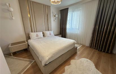 ÇEKMEKÖY TAŞDELEN MERKEZDE SATILIK 2+1 LÜKS DAİRE