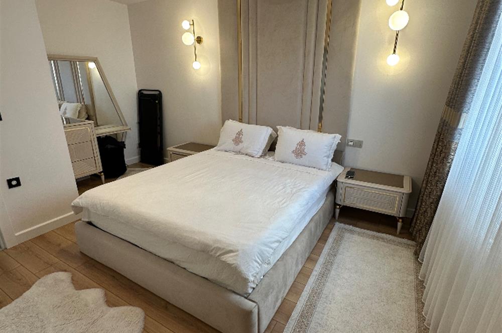 ÇEKMEKÖY TAŞDELEN MERKEZDE SATILIK 2+1 LÜKS DAİRE