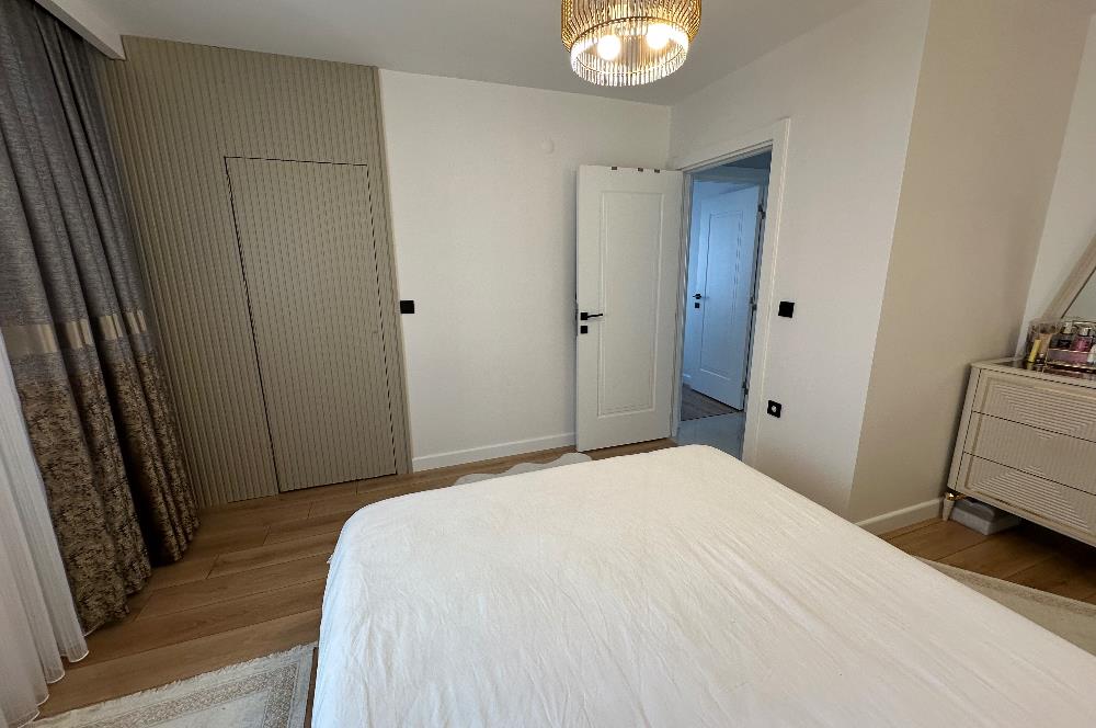 ÇEKMEKÖY TAŞDELEN MERKEZDE SATILIK 2+1 LÜKS DAİRE