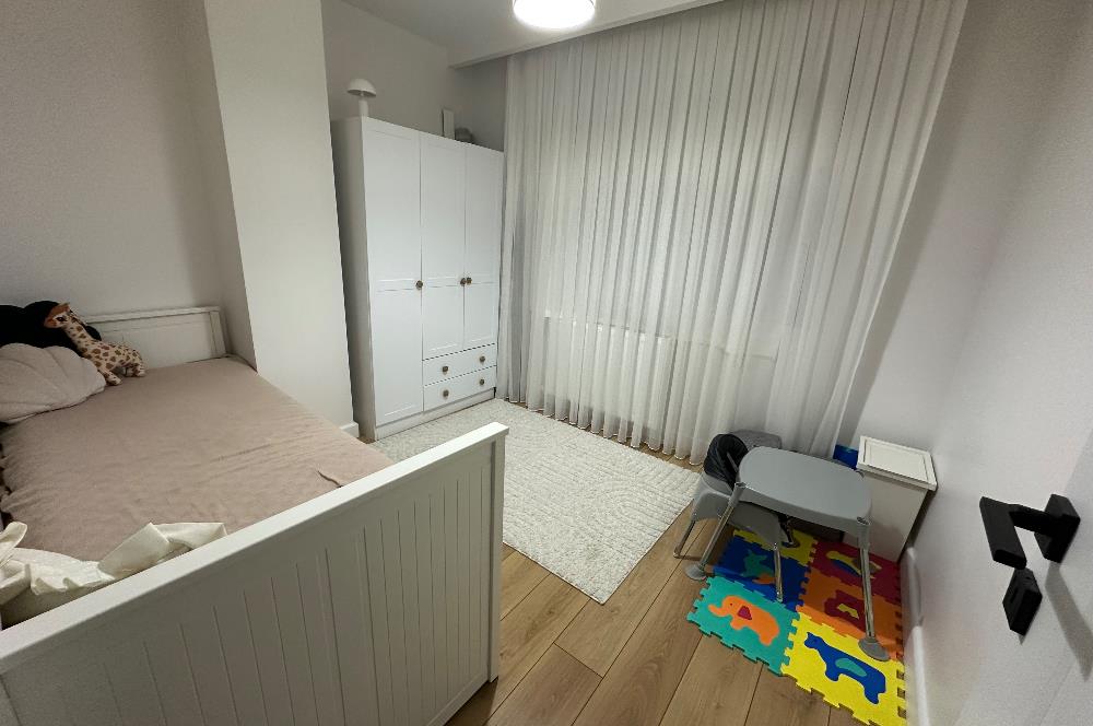 ÇEKMEKÖY TAŞDELEN MERKEZDE SATILIK 2+1 LÜKS DAİRE