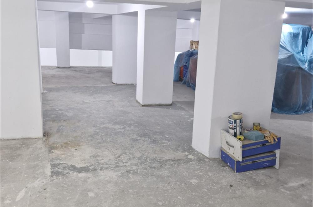 MECİDİYEKÖY'DE MERKEZİ LOKASYONDA 380 M2 DEPO-DÜKKAN