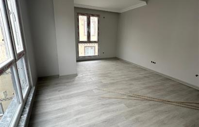 Ümraniye İstiklal'de Merkezi Lokasyon'da 3+1 Satılık Daire