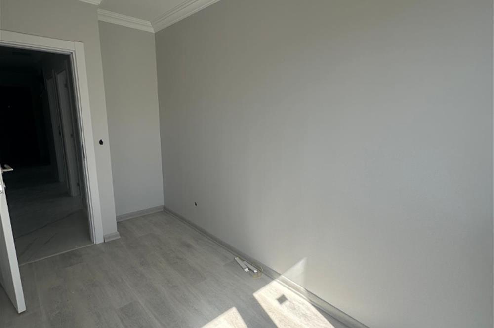 Ümraniye İstiklal'de Merkezi Lokasyon'da 3+1 Satılık Daire