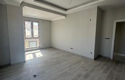 Ümraniye İstiklal'de Merkezi Lokasyon'da 3+1 Satılık Daire