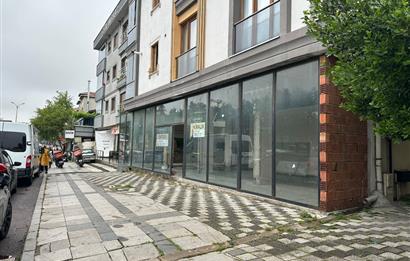 ATAŞEHİR KAYIŞDAĞI'NDA 230m2 SATILIK DÜKKAN
