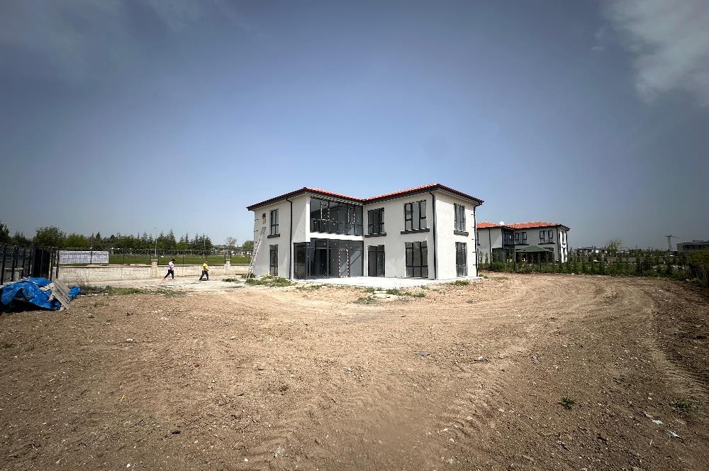 GÖLBAŞI HACILAR'DA KİRALIK ULTRA LÜKS VİLLA