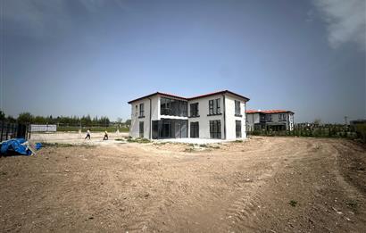 GÖLBAŞI HACILAR'DA KİRALIK ULTRA LÜKS VİLLA