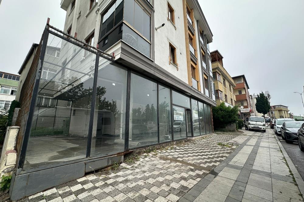 ATAŞEHİR KAYIŞDAĞI'NDA 230m2 KİRALIK DÜKKAN