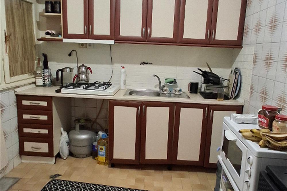 MÜTEVELLİ ÇEŞME CADDESİNDE SATILIK DAİRE 